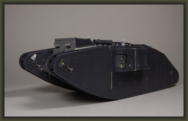 Brit. Mk.IV "Female" Tank, Emhar 1:35, Building Report