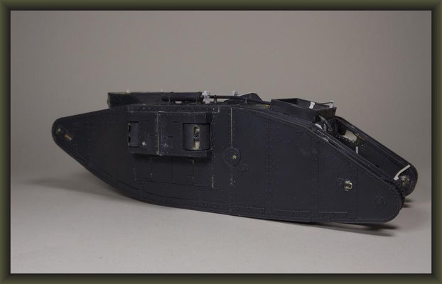 Brit. Mk.IV "Female" Tank, Emhar 1:35, Building Report