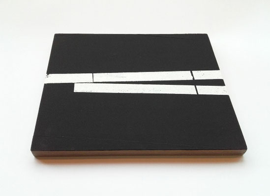 Parkplatz<br />2017<br />Holz, Papier, Acrylfarbe<br />  2 cm x 28 cm x 23 cm