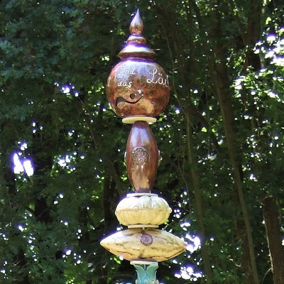 Keramik-Gartenstele, beige, rot-braun, türkis, 2 m hoch, Detailbild;  lovely-cera ~ schöne Keramik-Kunst