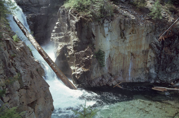 Einer der Wasserfälle des Myra Creek