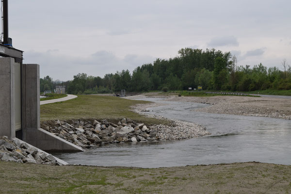 neues Begleitgerinne parallel zur Donau als Verbindung zwischen Aschach und Donau