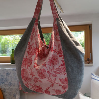 Trödeltasche 80x45 cm, Außenstoff Leinenköper und Leinendamast, Innenstoff Leinenköper, Innentasche u. Schlüsselschlaufe