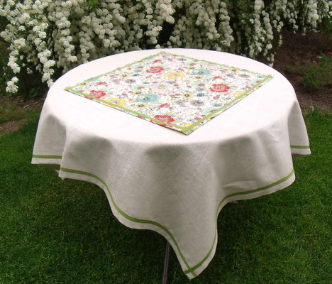 Tischdecke aus Leinen mit Mitteldecke aus Baumwolle