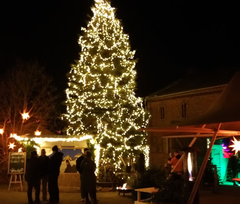 Gut Leben Landresort Kleiner traditioneller Weihnachtsmarkt 2023