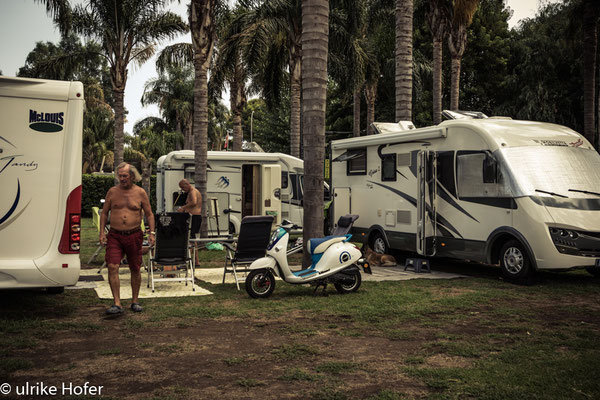 Campin Mokambo