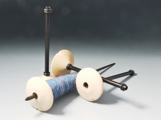 Handspindel mit Wechselgarnspulen