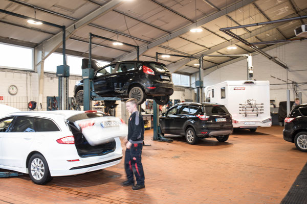 Autohaus Rape Norden Ford Autowerkstatt