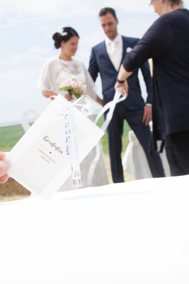 Hochzeitfotos Kummhörn Ostfriesland  Fotograf Norden Nicole Buczior