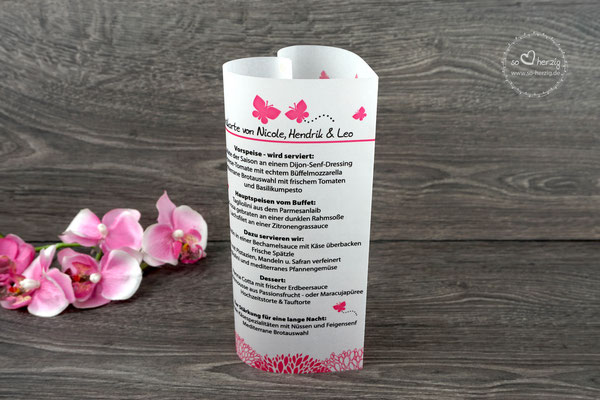 Menükarte Herzform 17cm, Design Schmetterlinge pink