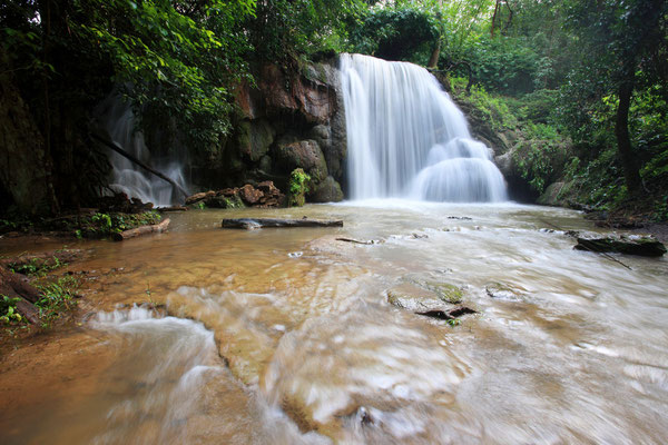 Wasserfall im Phu Pha Yon Nationalpark