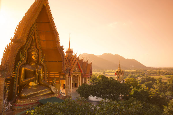 Goldener Tempel in Kanchanaburi