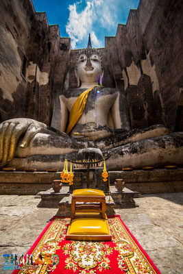 Wat Si Chum in Sukhothai