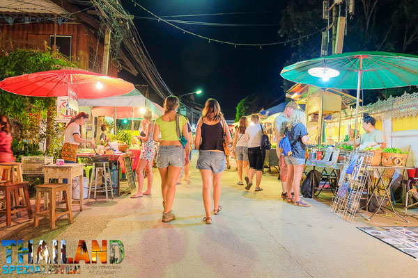 Die Walking Stree oder auch Nachtmarkt in Pai
