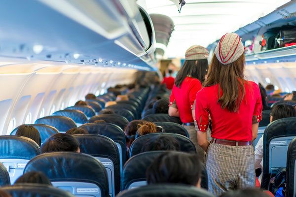 Die charmante Crew der Air Asia (FD) Flug Phuket (HKT) nach Bangkok
