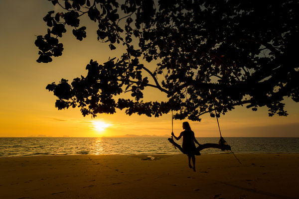 Romantischer Sonnenuntergang auf Koh Kradan