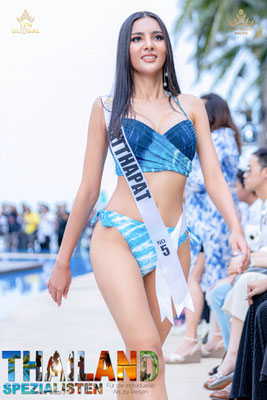 Miss Universe Thailand im Bikini 