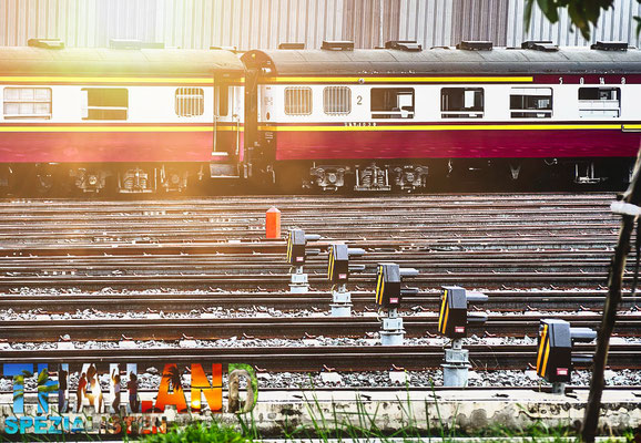 Bahnhof in Bangkok, Züge fahren ab Bangkok bis in den Norden, Chiang Mai