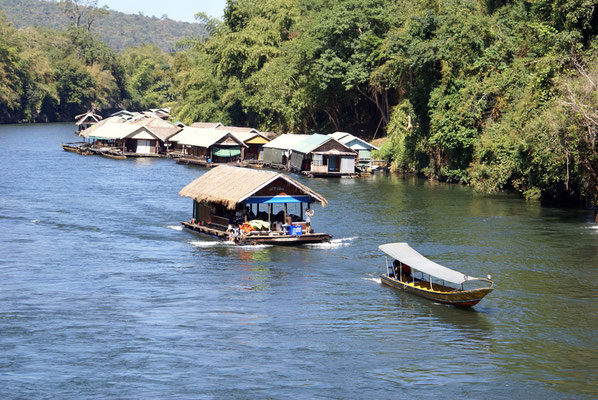 Hausboote auf dem River Kwai