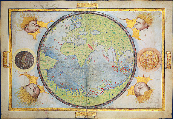 On dit que cette carte était celle que Magellan avait dans sa cabine pour son tour du monde en 1520... Sur cette carte de 1519, on voit le détroit de Magellan ! Carte "Lopo Homem" - Museo del Fin del Mundo Ushuaia