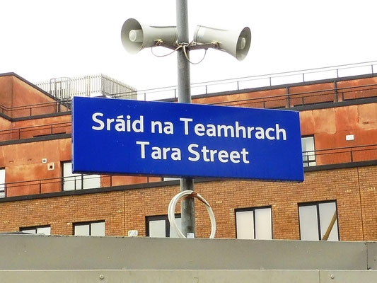 Tara Street, une station du DART à Dublin.