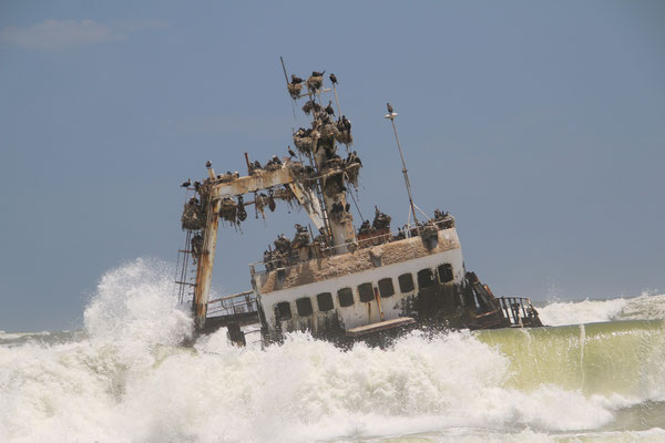 shipwreck on the way to swakopmund