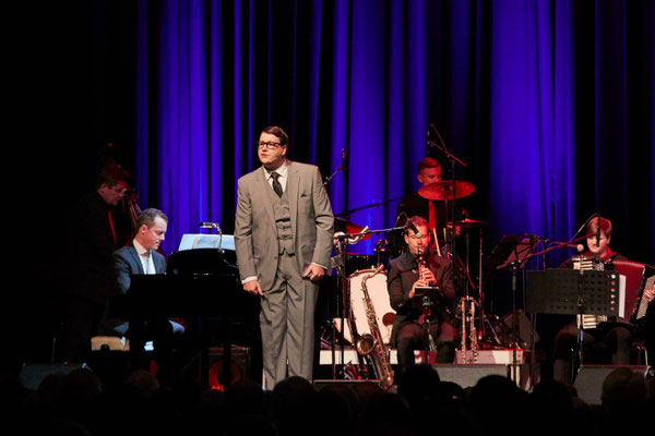 aus: "Die große Heinz Erhardt Revue" 2018 (mit Markus Schlesag, Thorsten Hamer, Gerald Selig, Thomas Gindl, Anna Hager)
