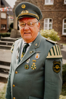Helmut Reuvers