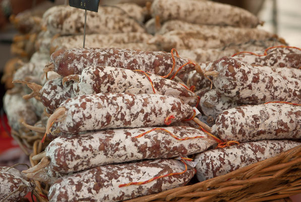 Saucisses sèches et saucissons de l'épicerie de Chidrac, les Deux-Rives