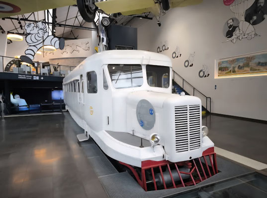 salle d'exposition au Musée Michelin de Clermont-Ferrand
