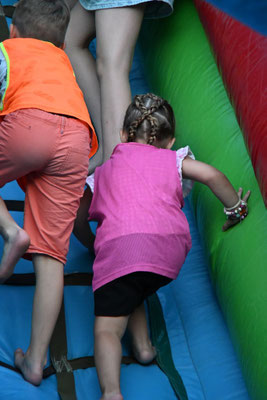 jeux gonflables pour les enfants à Issoiresta