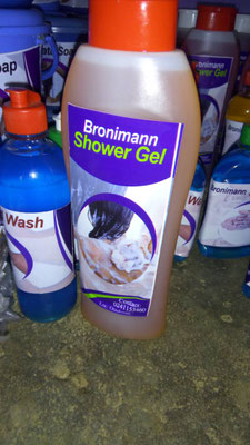 Showergel mit der neuen Etikette