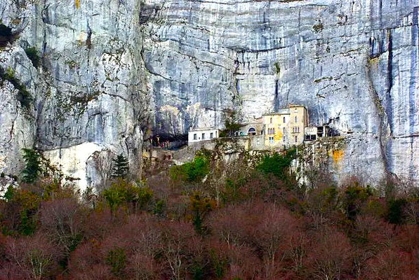 Mindful nature immersion walking in nature south of france