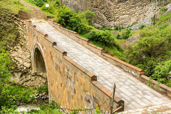 After this bridge begins the gorge