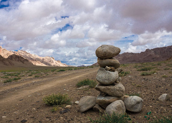 Nayzatash Pass  4,476 m