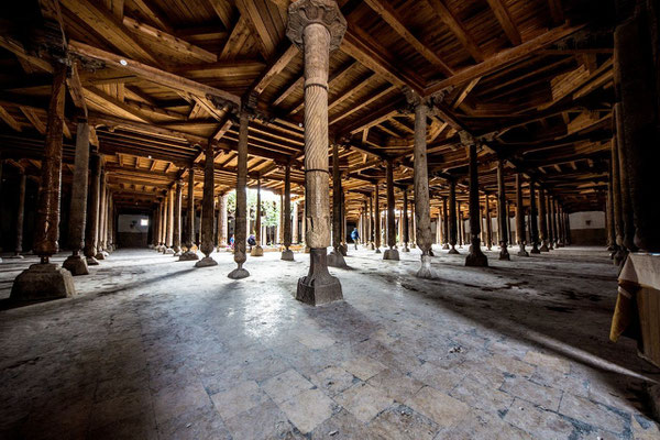 Juma Mosque, a mosque with a covered courtyard designed for the rugged climate of Central Asia, is unique in its proportions and the structure of its inner dimensions (55m x 46m) ....