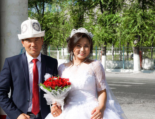 Osh, Kirgistan - Wedding couple