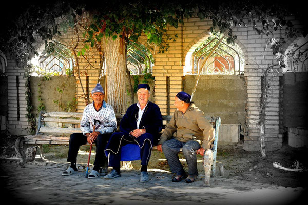 Bukhara, Uzbekistan - pensioner´s live