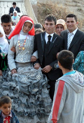 Kurdish Wedding in Muradiye waterfalls