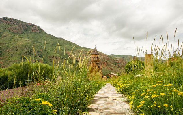 Way to the grave of Dikran Hadjetian (see next picture)