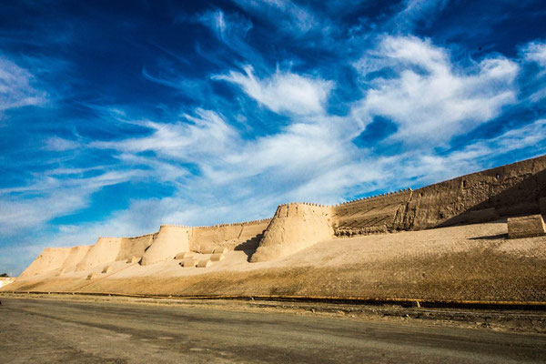 Khiva's walls are made of clay bricks and range from 8 to 10 meters high, 6 to 8 meters wide