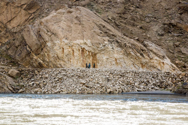 Afghan citizens are waving