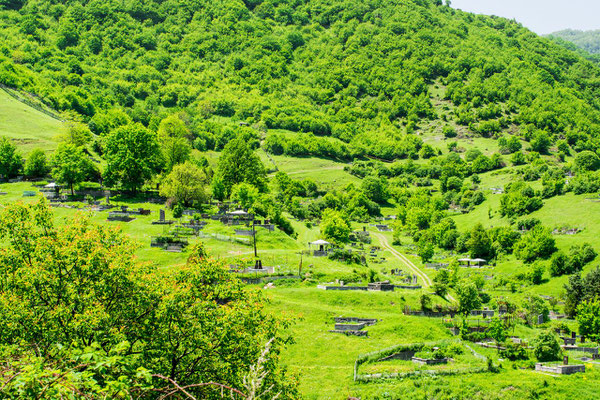 Village Akner, cemetary