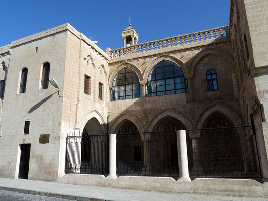 on the main street the newly restored Keldani Kilise (Chaldean Church) is easily spotted but usually locked