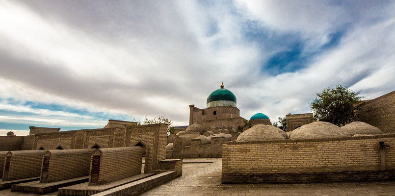 Pahlavan-Mahmud necropolis