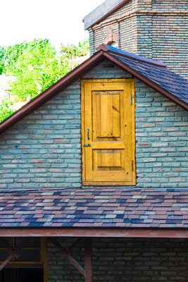 Strange: a door to canopy