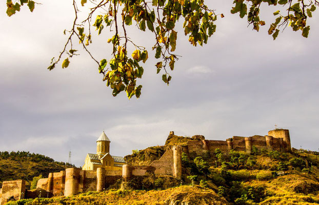 Nariqala fortress, an ancient symbol of Tbilisi’s defence. The fortress was established in the 4th century. A theory says it was the name that Mongols used, meaning “little fortress”. In 1827 it was damaged by an earthquake and was not resorted