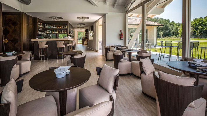 Interior Design Bricch Golf, Bar
