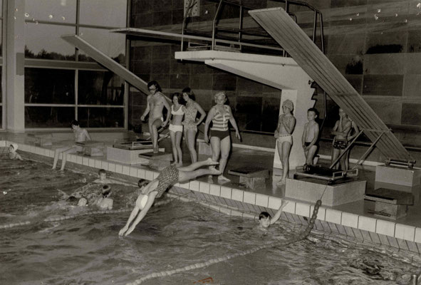 1970 Training Limesbad (stehend von li.: Bernd Möller, Inge Walter, Angela Bockenheimer, Ursula Dillmann)