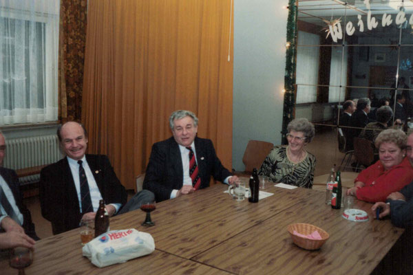 1987 Weihnachten - Kurt Bender, Walter + Margot Baloun, Inge Meuser (von li.)